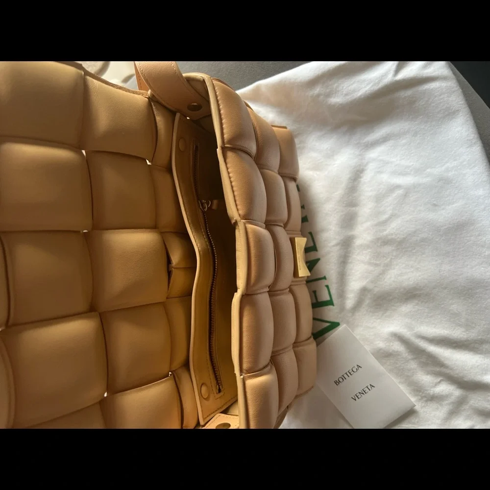 amazing like new condition Bottega cassette bag in Almond - Picture 2 of 6
